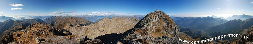 09 12362 Panoramica dal Pizzo Tre Signori.jpg